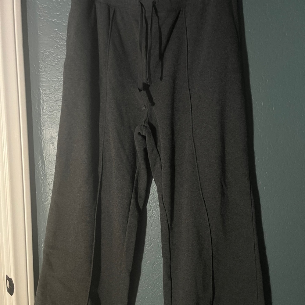 American Eagle AE wide leg fleece sweatpants XXL new without tags Gray